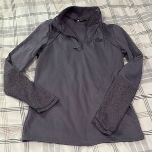 LIKE NEW! The North Face purple/gray  Quarter-Zip Pullover women’s small
